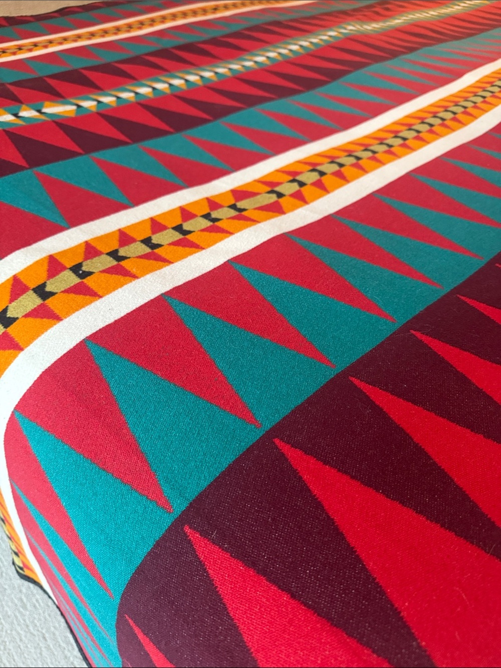 Pendleton Eyedazzler King Size Wool Blanket. Stunning! - Picture 3 of 7